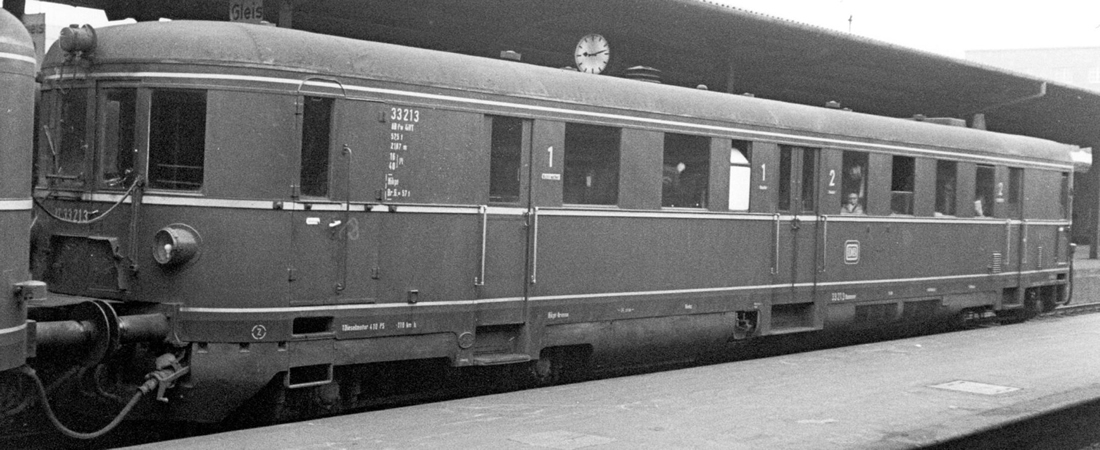 Kato HobbyTrain Lemke H2664 - German Diesel Railcar VT25 / VS145 